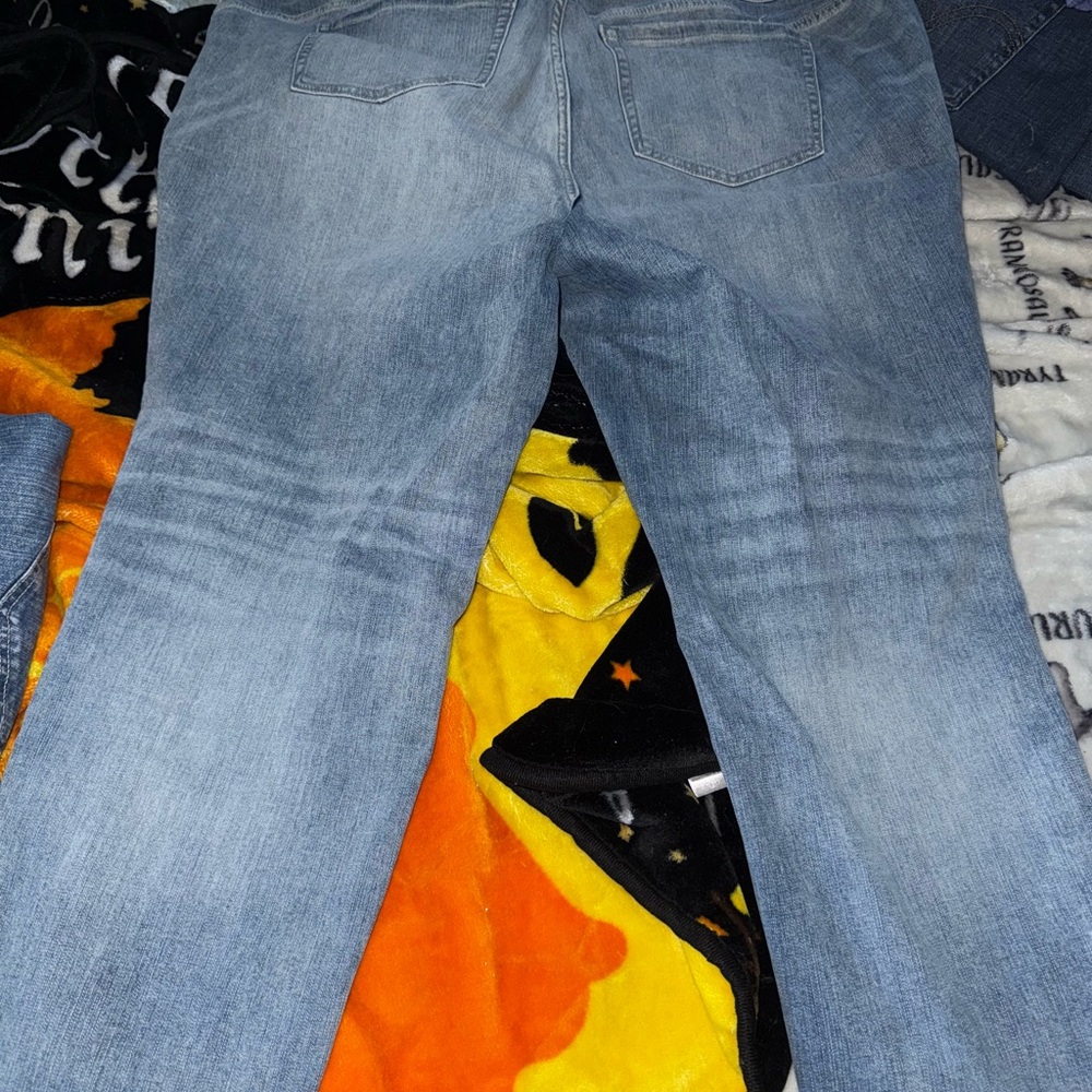 Torrid Vintage Boyfriend Ankle Capris - Picture 6 of 6